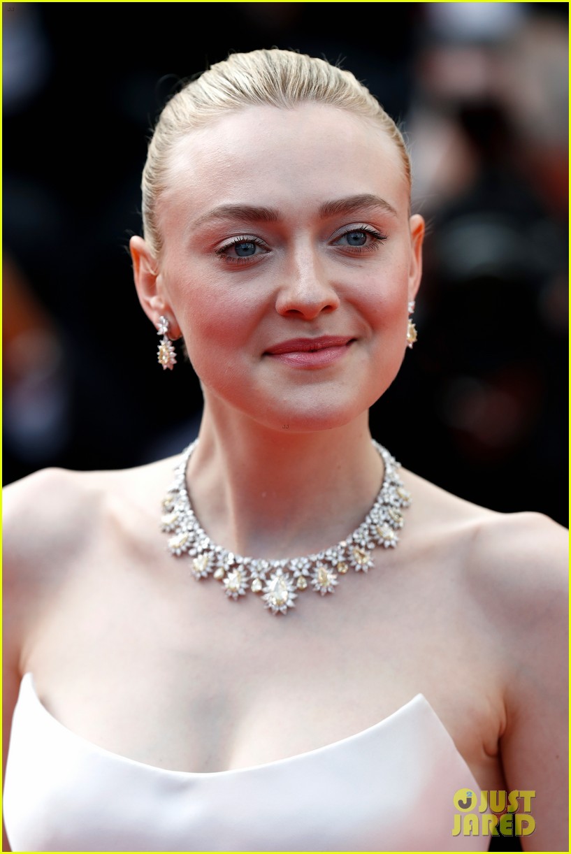 Dakota Fanning Looked Regal in Giorgio Armani Prive at Cannes Film