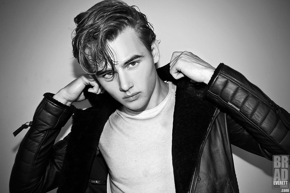 Films Et Séries Tv Avec Garrett Wareing Garrett Wareing Goes Shirtless In Hot, New Photo Shoot: Photo 1232253 | garrett  wareing Pictures | Just Jared Jr.