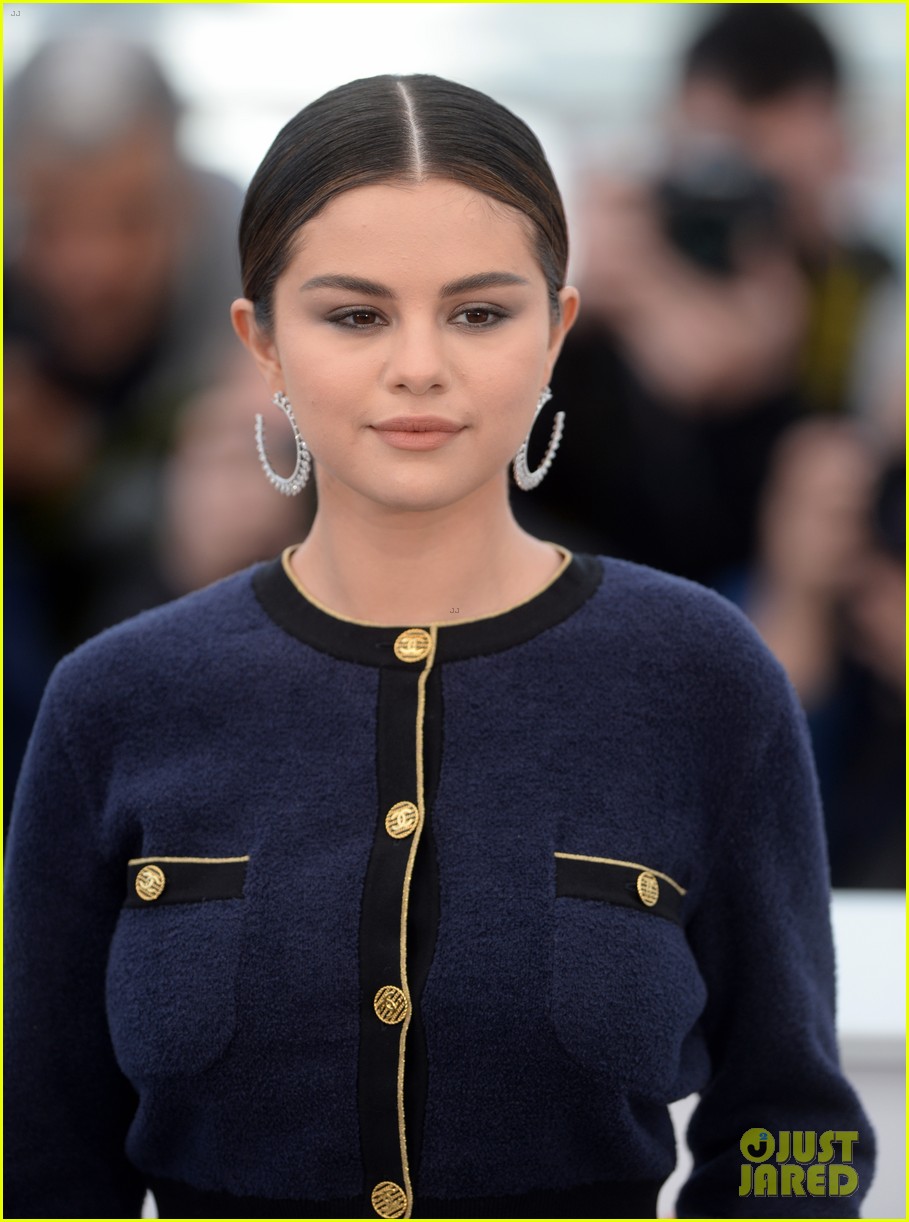 selena gomez joins the dead dont die cast at cannes photo call 19