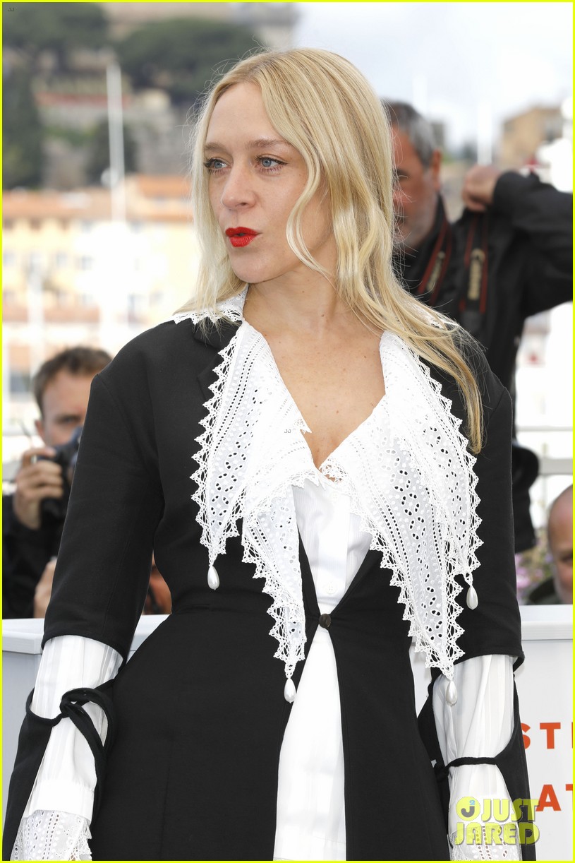 selena gomez joins the dead dont die cast at cannes photo call 41