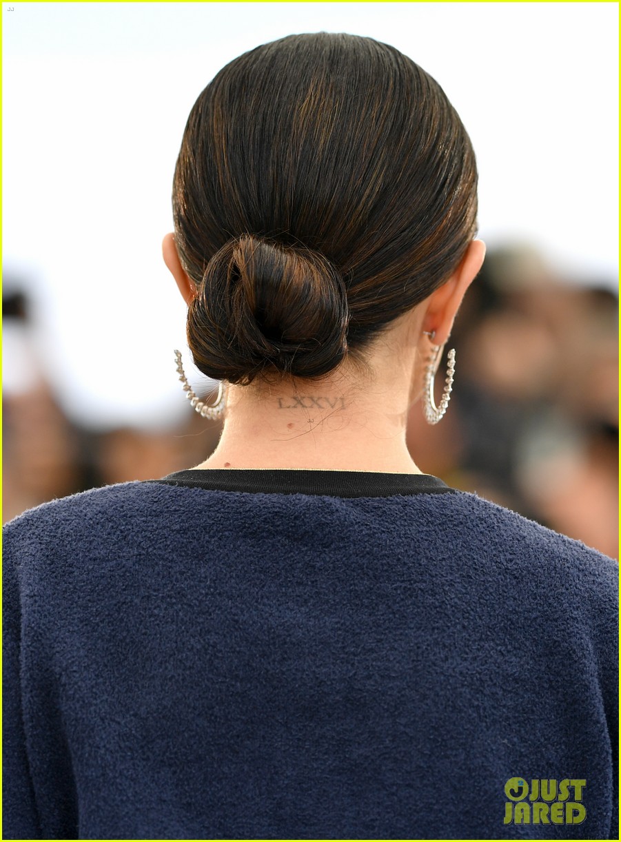 selena gomez joins the dead dont die cast at cannes photo call 46