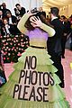 hailee steinfeld photos skirt met gala 01