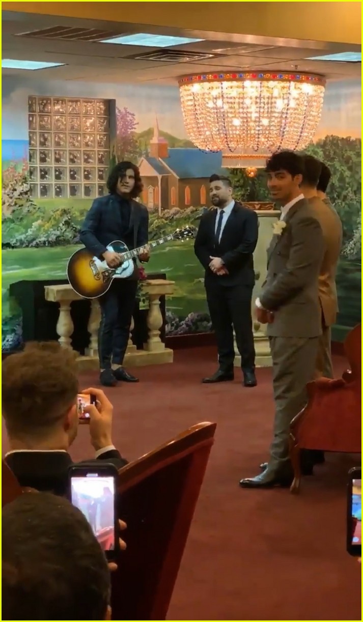 joe jonas sophie turner wedding 03