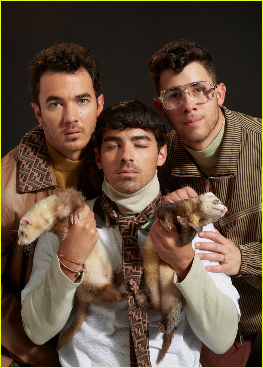 jonas brothers paper magzazine cover 08