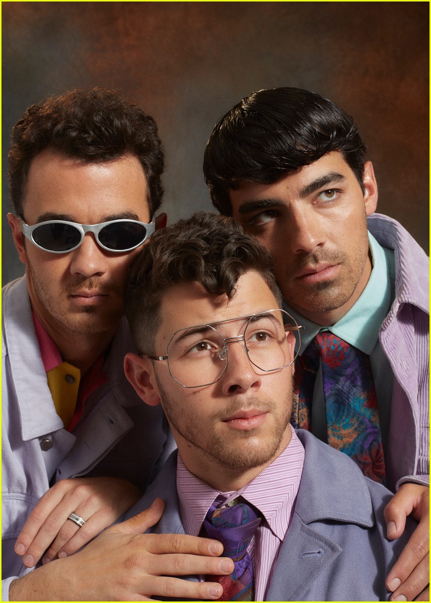 jonas brothers paper magzazine cover 09