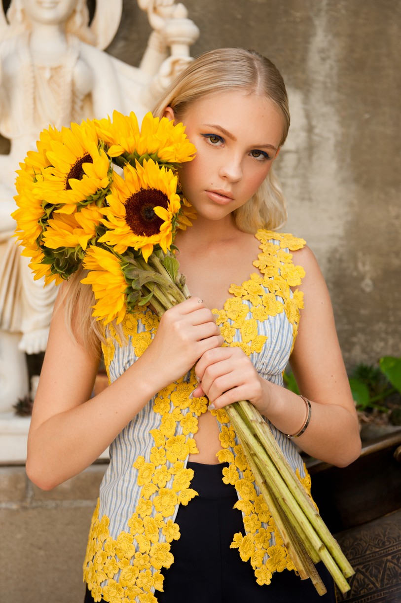 Jordyn Jones Dishes On The Pros & Cons of Social Media with 'In Love' Magazine Photo 1238322