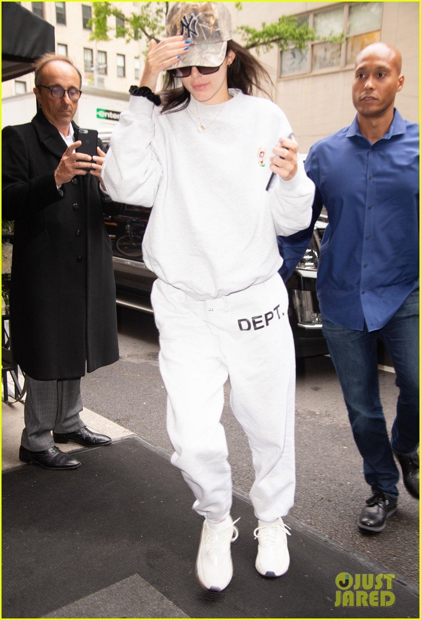 Kendall Jenner Might Make a Drastic Hair Change! Photo 1232581