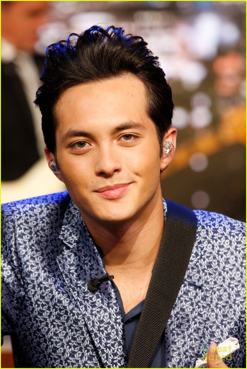 Laine Hardy Brings A Flame To Jimmy Kimmel Live Watch His Performance Here Photo 1239264 Laine Hardy Pictures Just Jared Jr