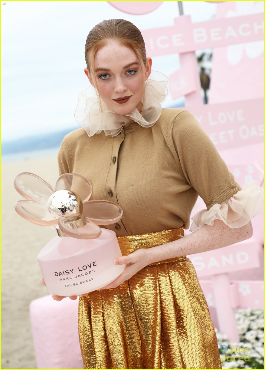 Laura Marano Steps Out in Major Style For Marc Jacobs Daisy Pop-Up with