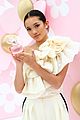 peyton laura bailee marc jacobs daisy pop up event 10