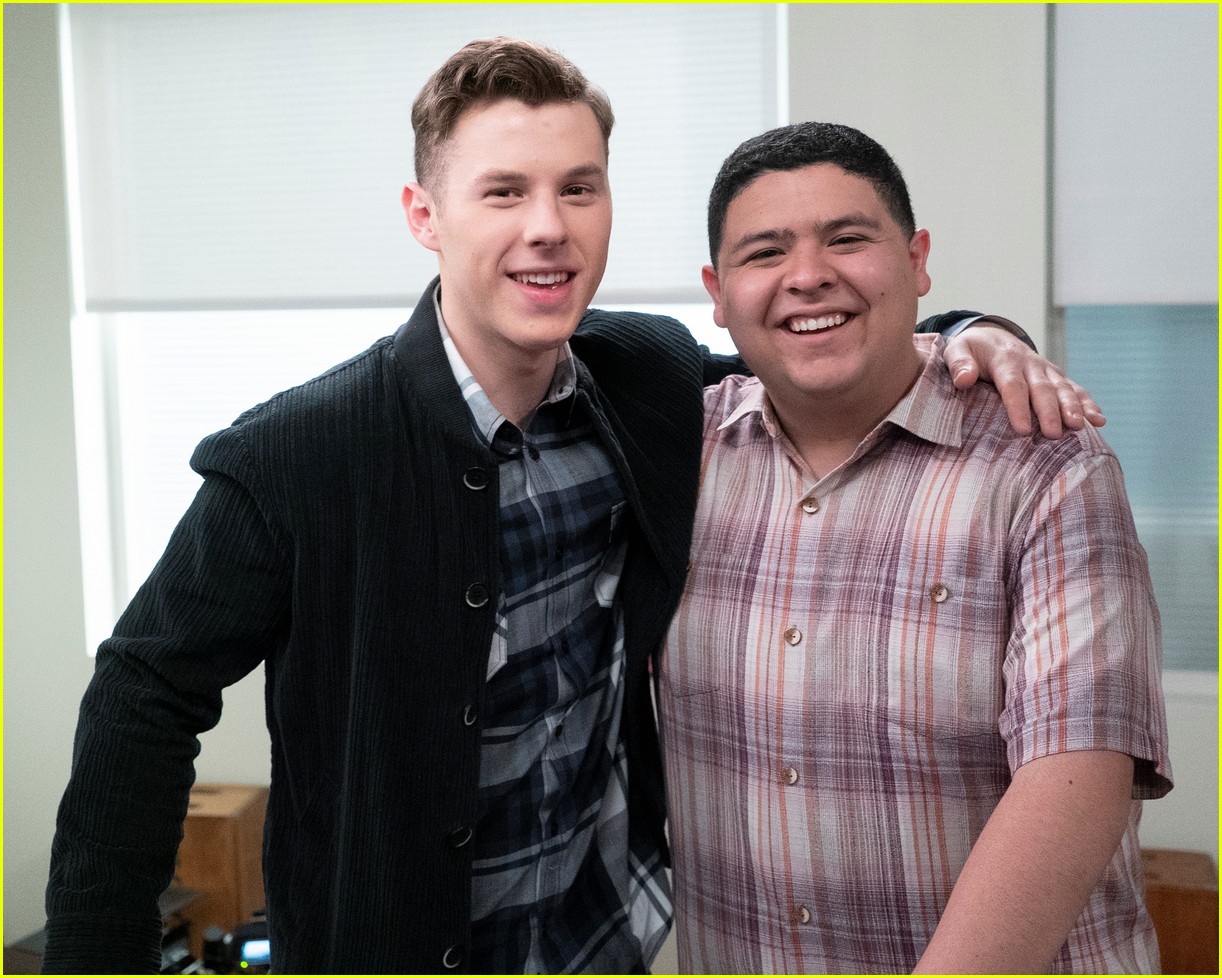 modern family kids remind us its the second to last sesaon finale 05