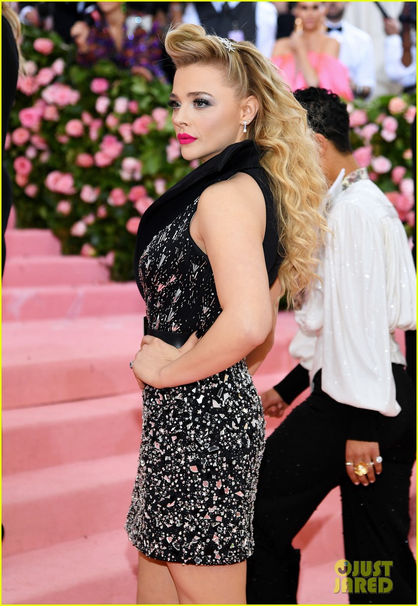 Chloe Moretz Shimmers on the Met Gala 2022 Red Carpet, 2022 Met Gala, Chloe  Moretz, Met Gala