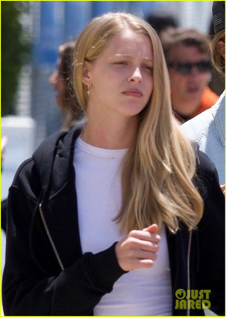 patrick schwarzenegger abby champion errands weekend 04