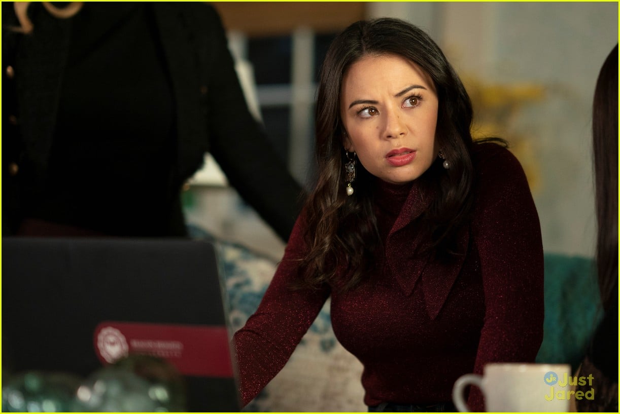 Ava's Dad Returns in 'The Perfectionists' Season Finale - Watch Now ...