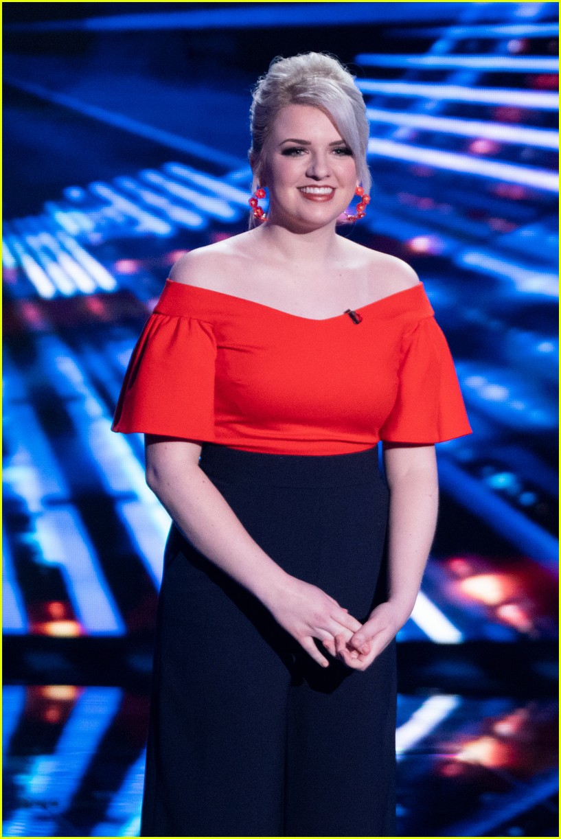 Maddie Poppe Makes an 'American Idol' Finale Appearance, Despite Past ...