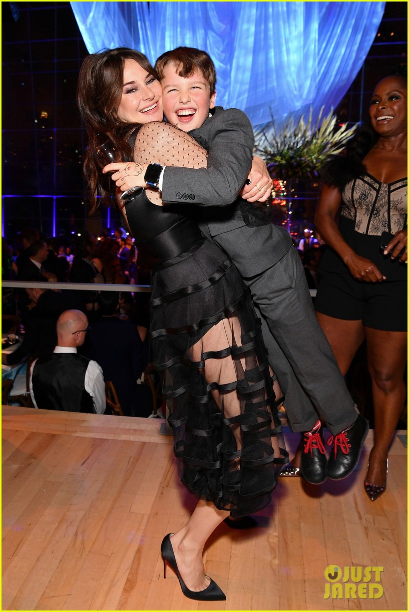 shailene woodley iain armitage dance bll premiere 19