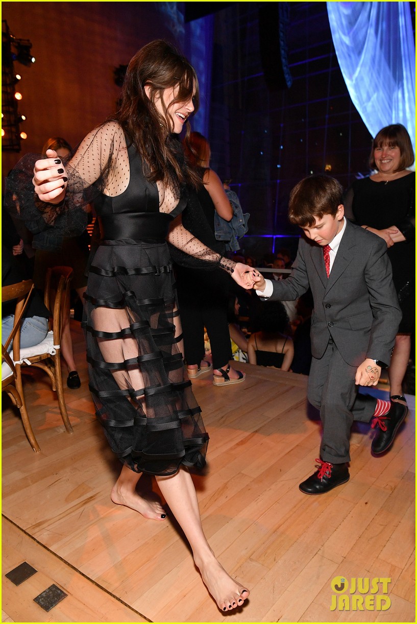 shailene woodley iain armitage dance bll premiere 21