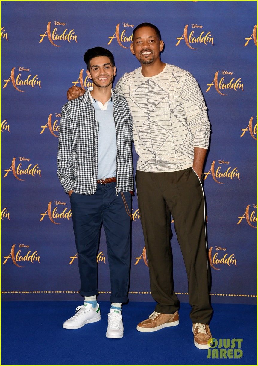 Full Sized Photo Of Will Smith Mena Massoud Naomi Scott Team Up For Aladdin Photo Call In London 