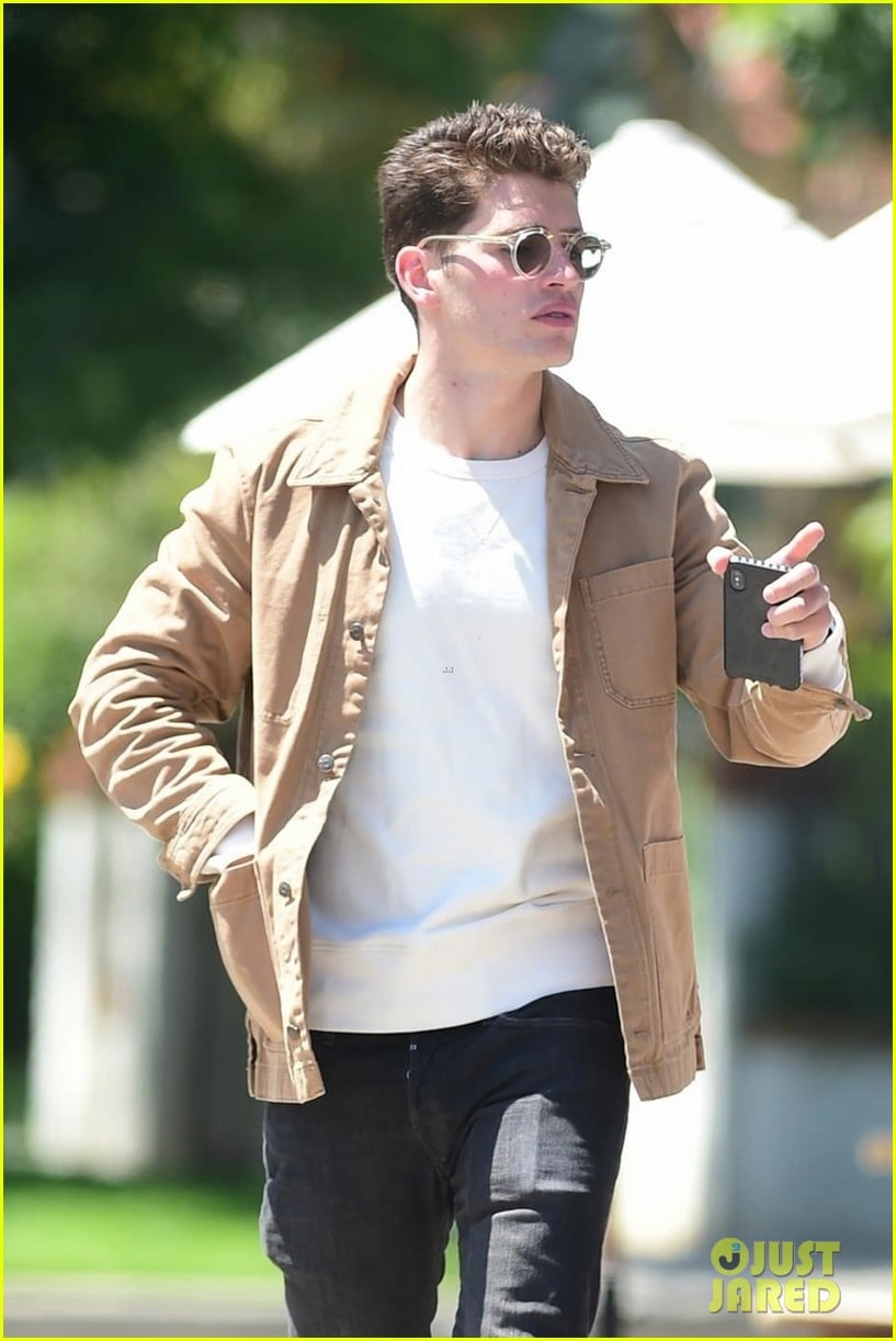 Gregg Sulkin Celebrates His 27th Birthday at a Low-Key Lunch with ...