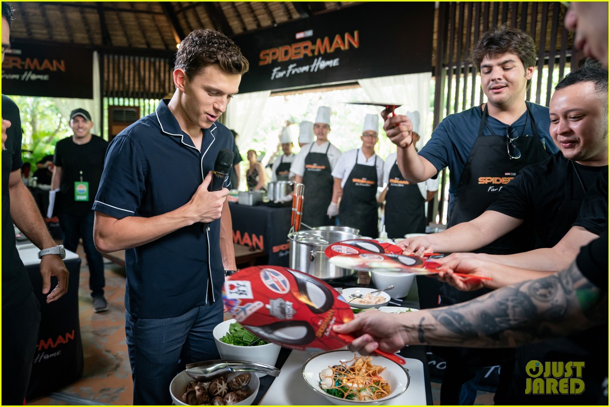 tom holland spidey treats bali trip 01