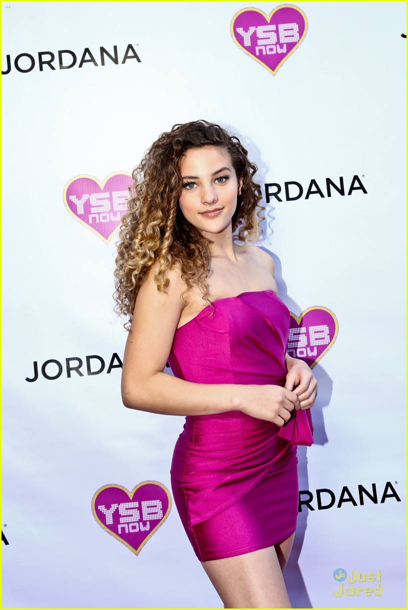 Navia Robinson Celebrates 14th Birthday at YSBNow's Young Hollywood