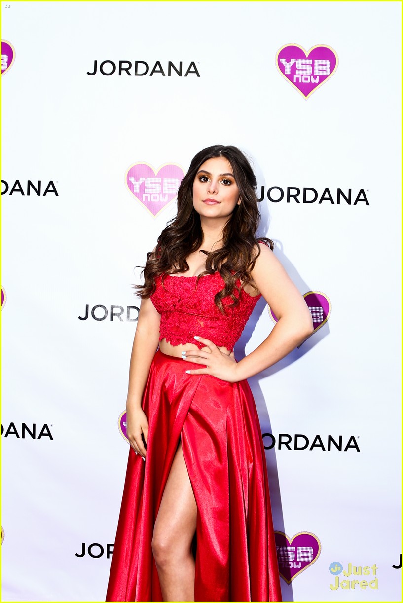 Full Sized Photo of navia robinson sky katz ava michelle more ysb prom