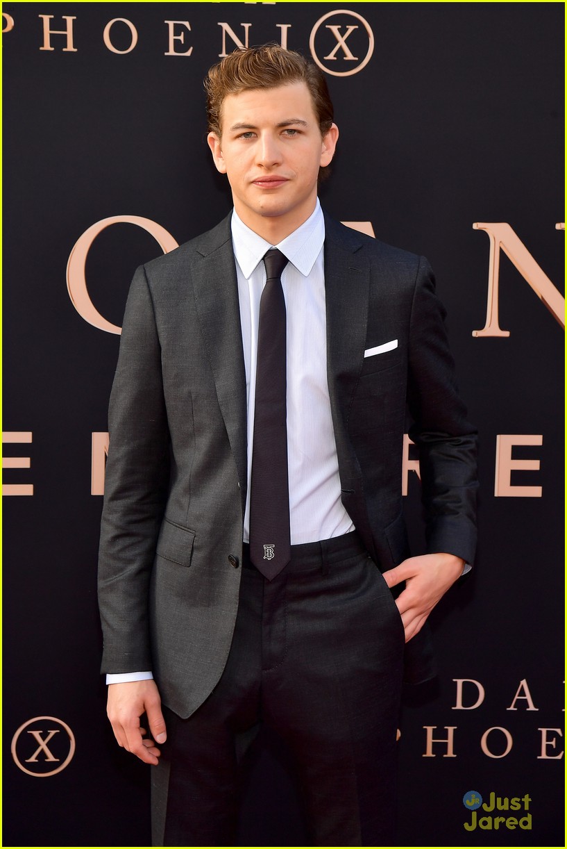 dark phoenix hollywood premiere 02