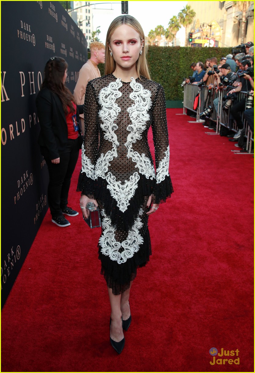 dark phoenix hollywood premiere 07