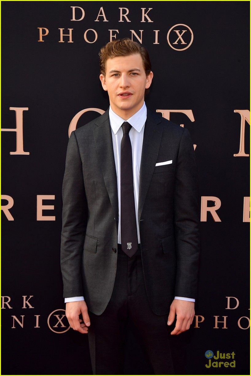 dark phoenix hollywood premiere 26