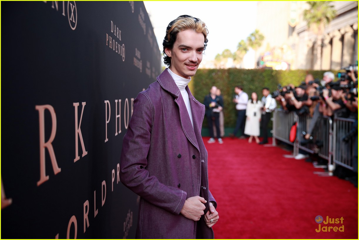 dark phoenix hollywood premiere 28