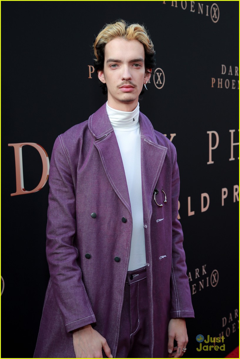 dark phoenix hollywood premiere 31