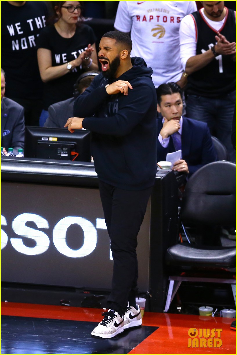 drake shawn mendes toronto raptors nba finals 17