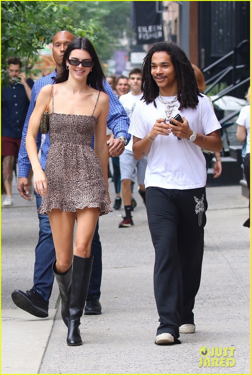 kendall jenner luka sabbat stroll nyc 04