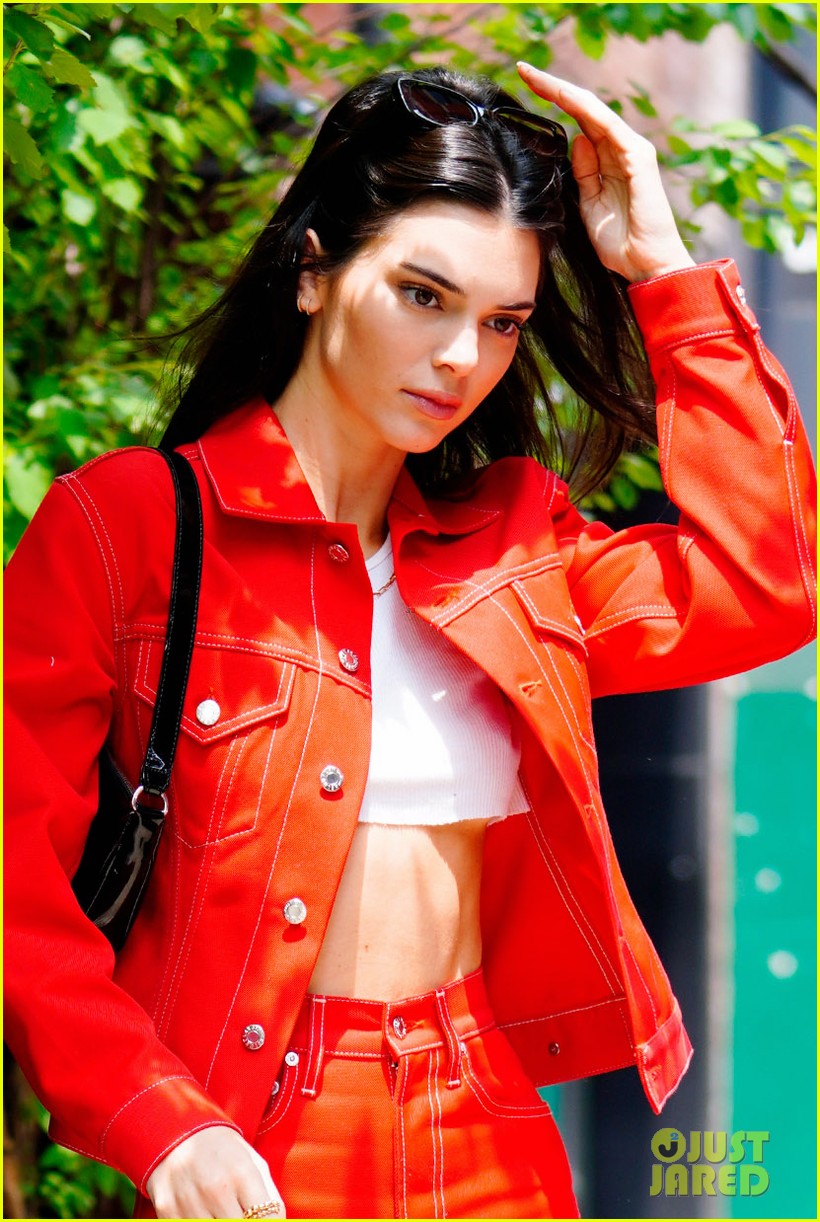 Full Sized Photo of kendall jenner rocks all red for lunch in nyc 01 ...