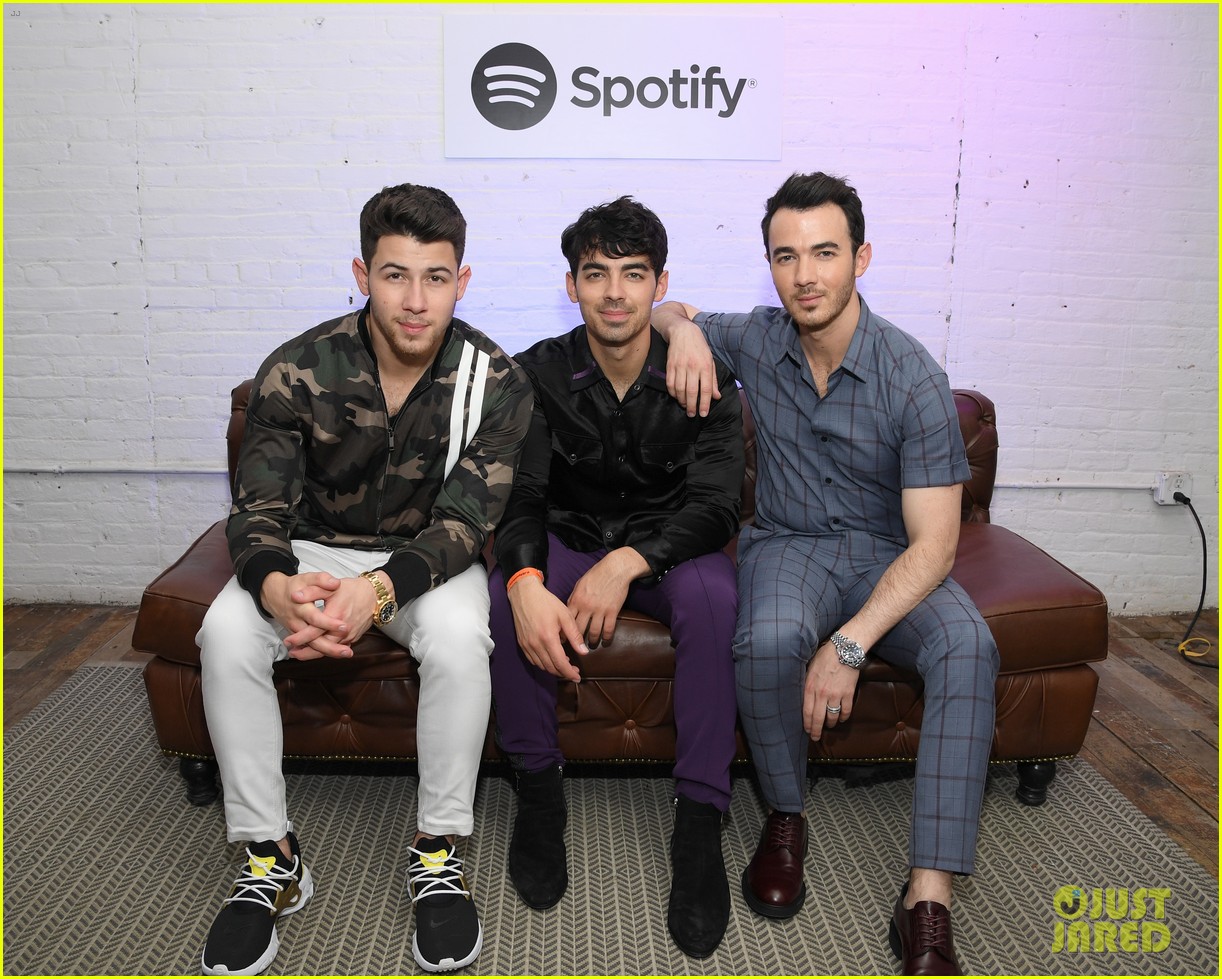 Jonas Brothers Release Happiness Begins Album Stream And Download Listen Now Photo 1241020