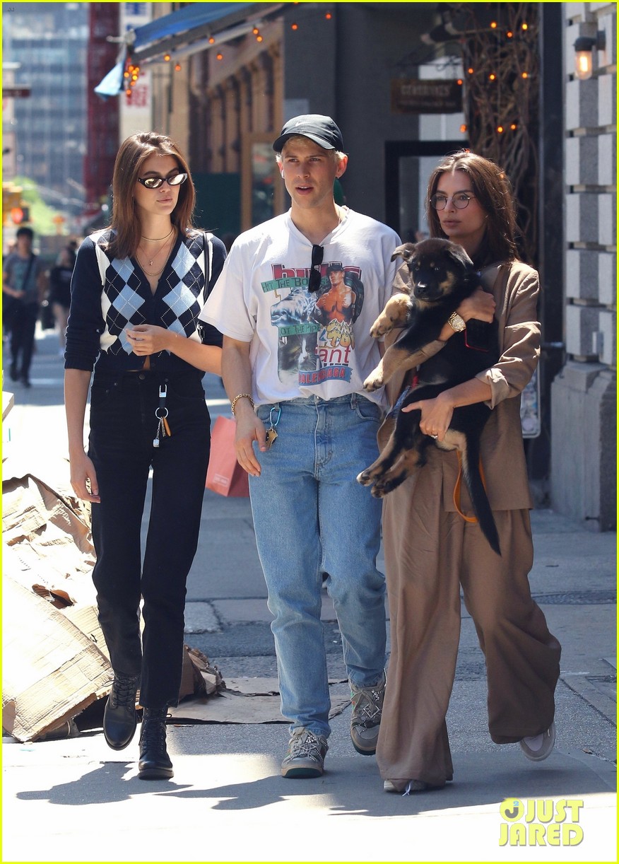 kaia gerber lunch tommy emily nyc 05