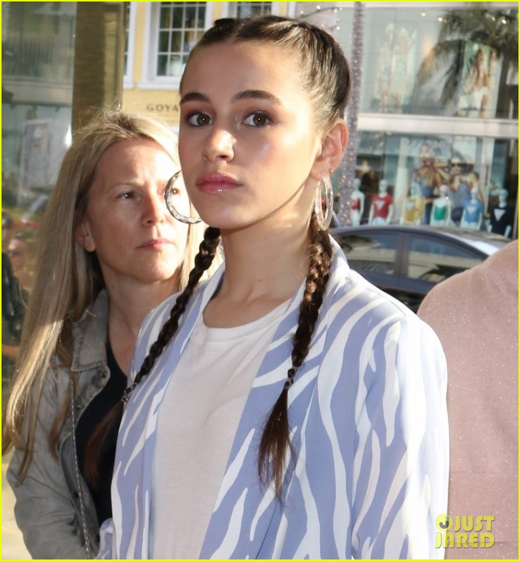 Albums 104+ Wallpaper Savannah La Rain And Sky Katz Stunning