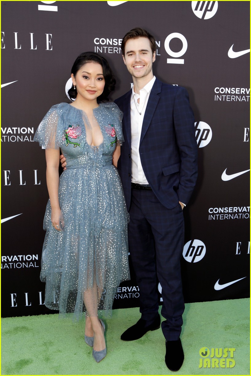 shailene woodley nikki reed lana condor women on mission at elle gala 01