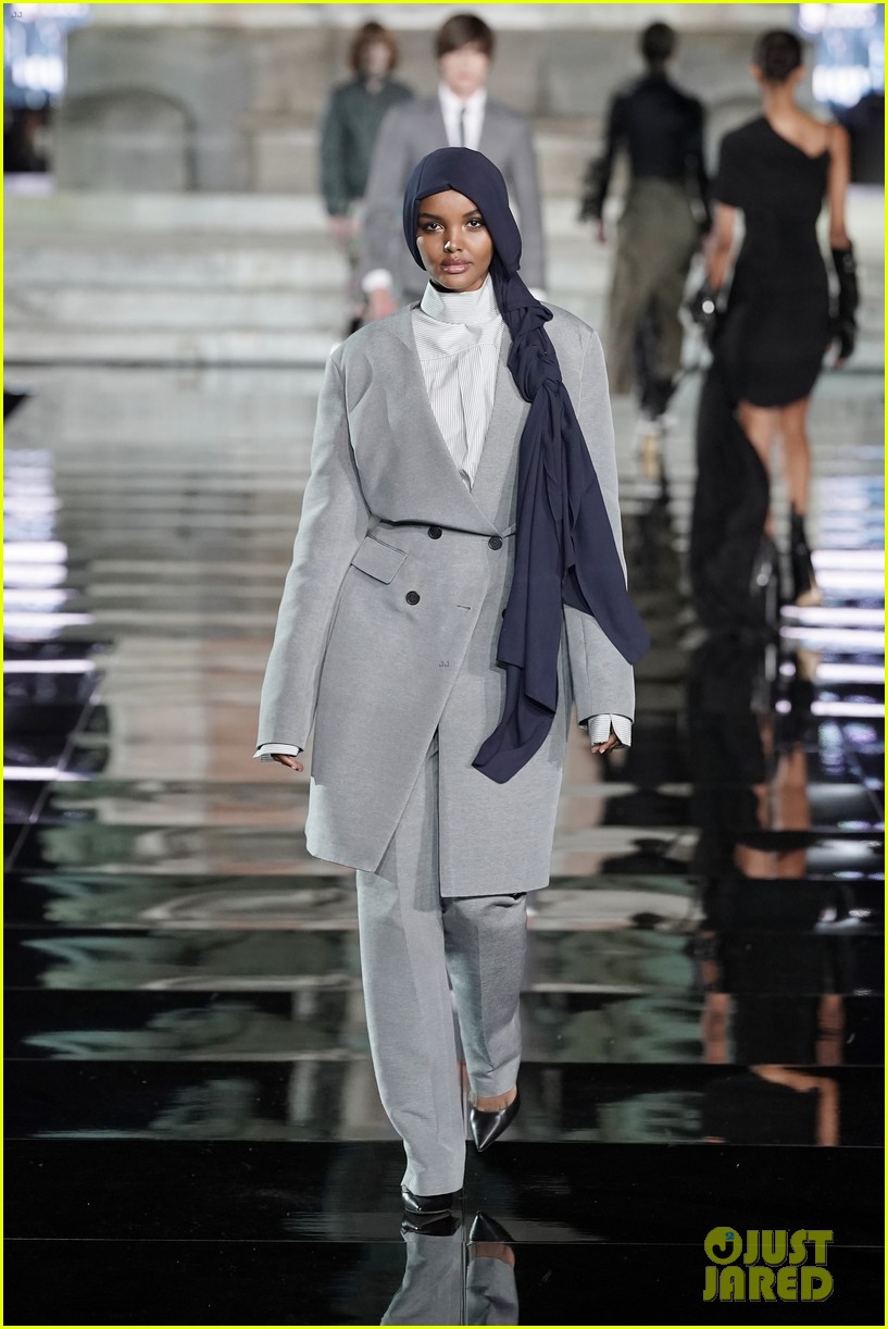 irina shayk gigi hadid bella hadid luisaviaroma show 22