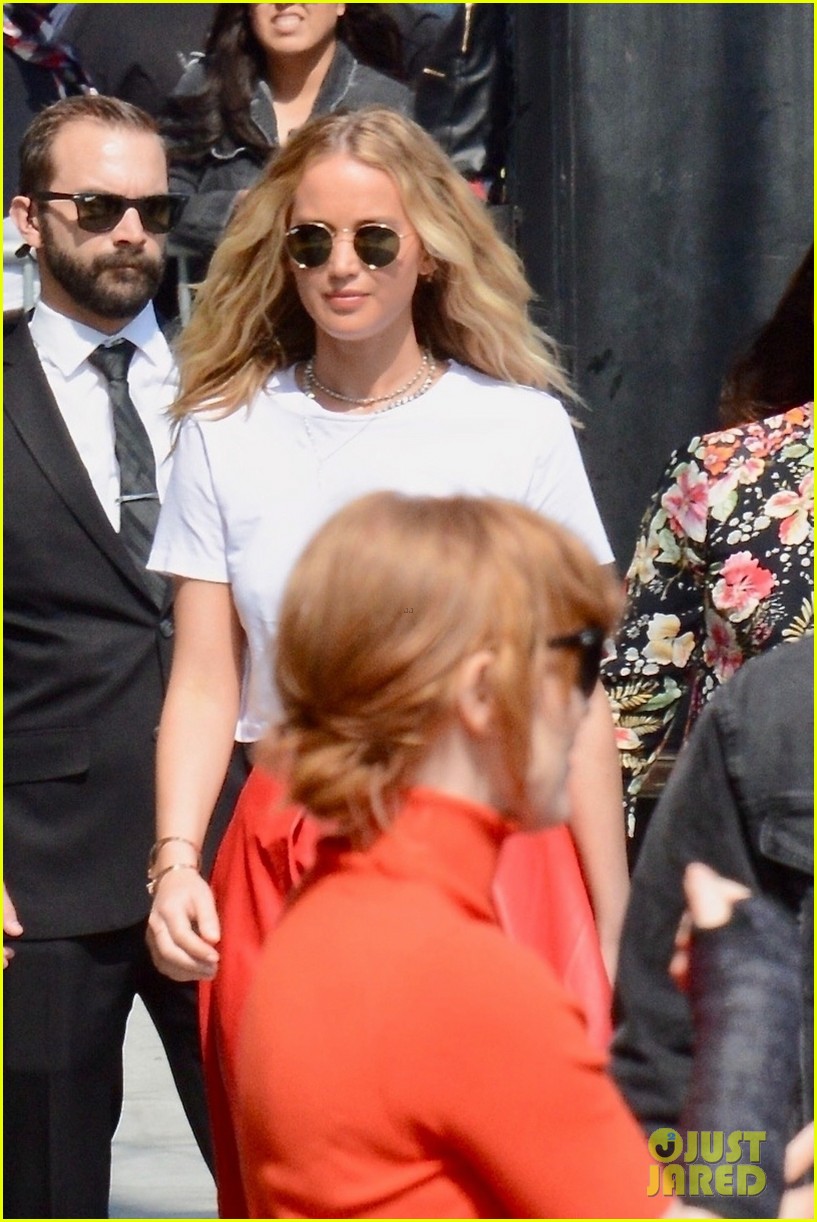 sophie turner dark phoenix cast kimmel appearance 01