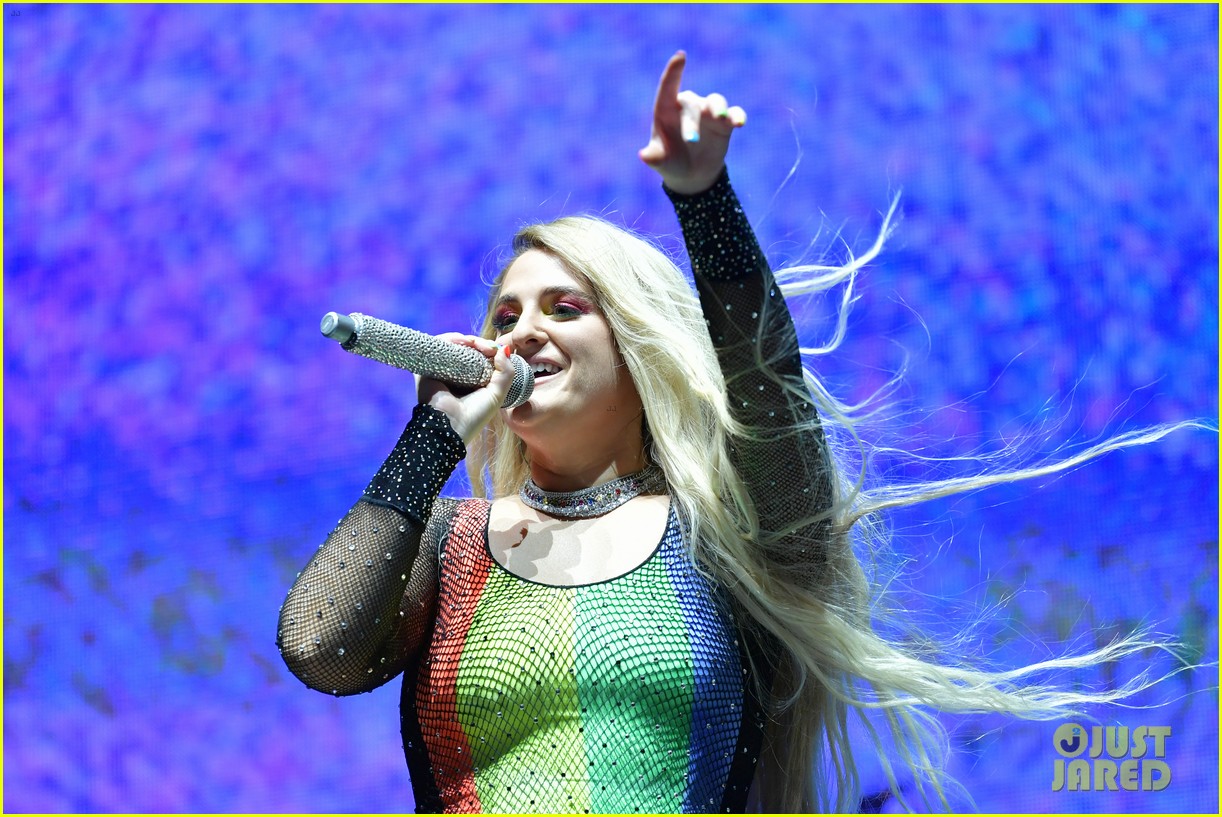 Full Sized Photo of meghan trainor la pride festival 16 Meghan