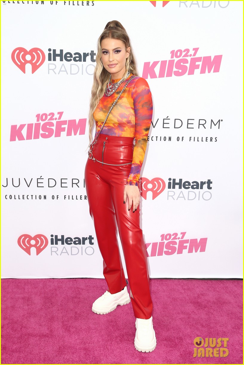tomorrow x together hit the stage for electrifying performance at wango tango 07