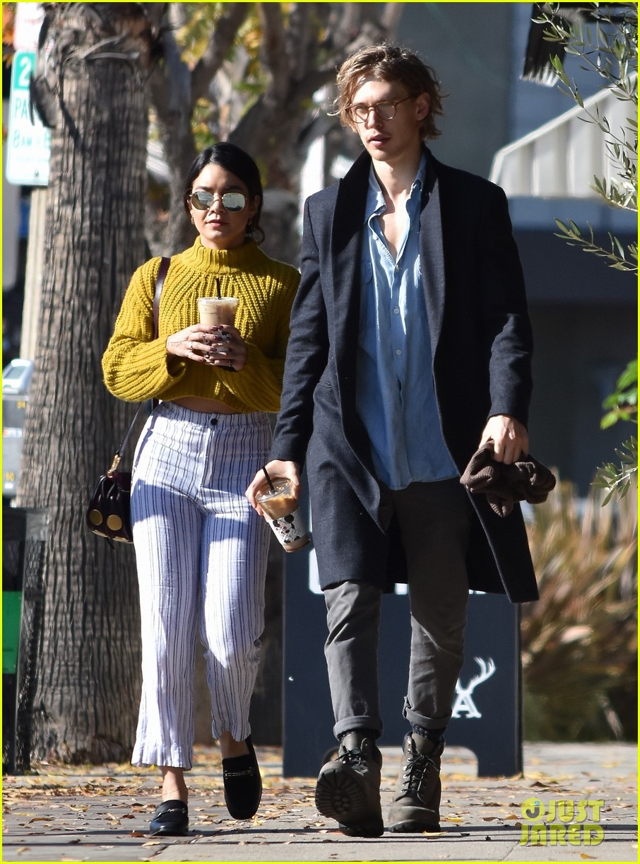 Vanessa Hudgens & Austin Butler Pick Up Coffee Together in LA | Photo