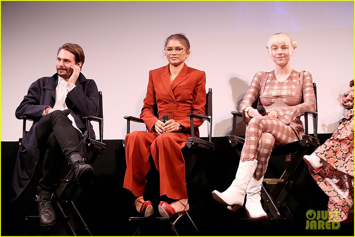 zendaya hunter schafer euphoria cast atx festival 04