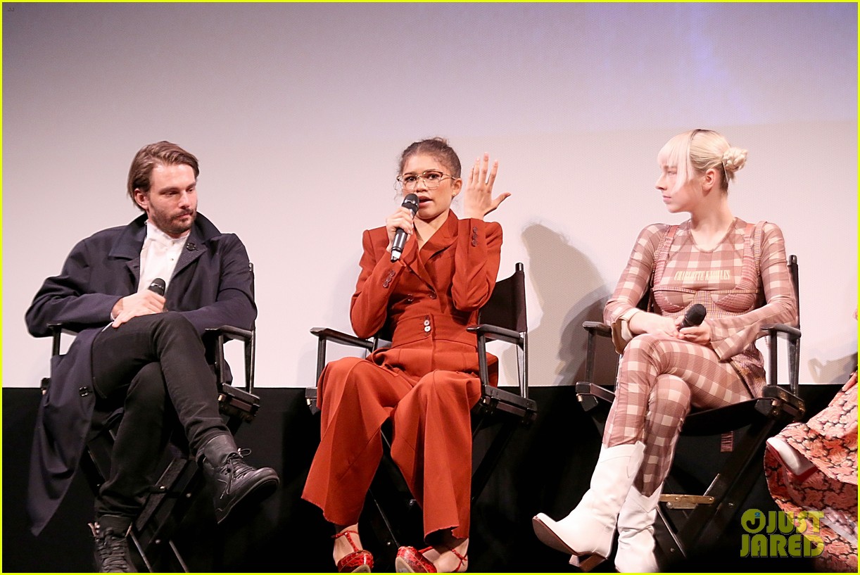 zendaya hunter schafer euphoria cast atx festival 08