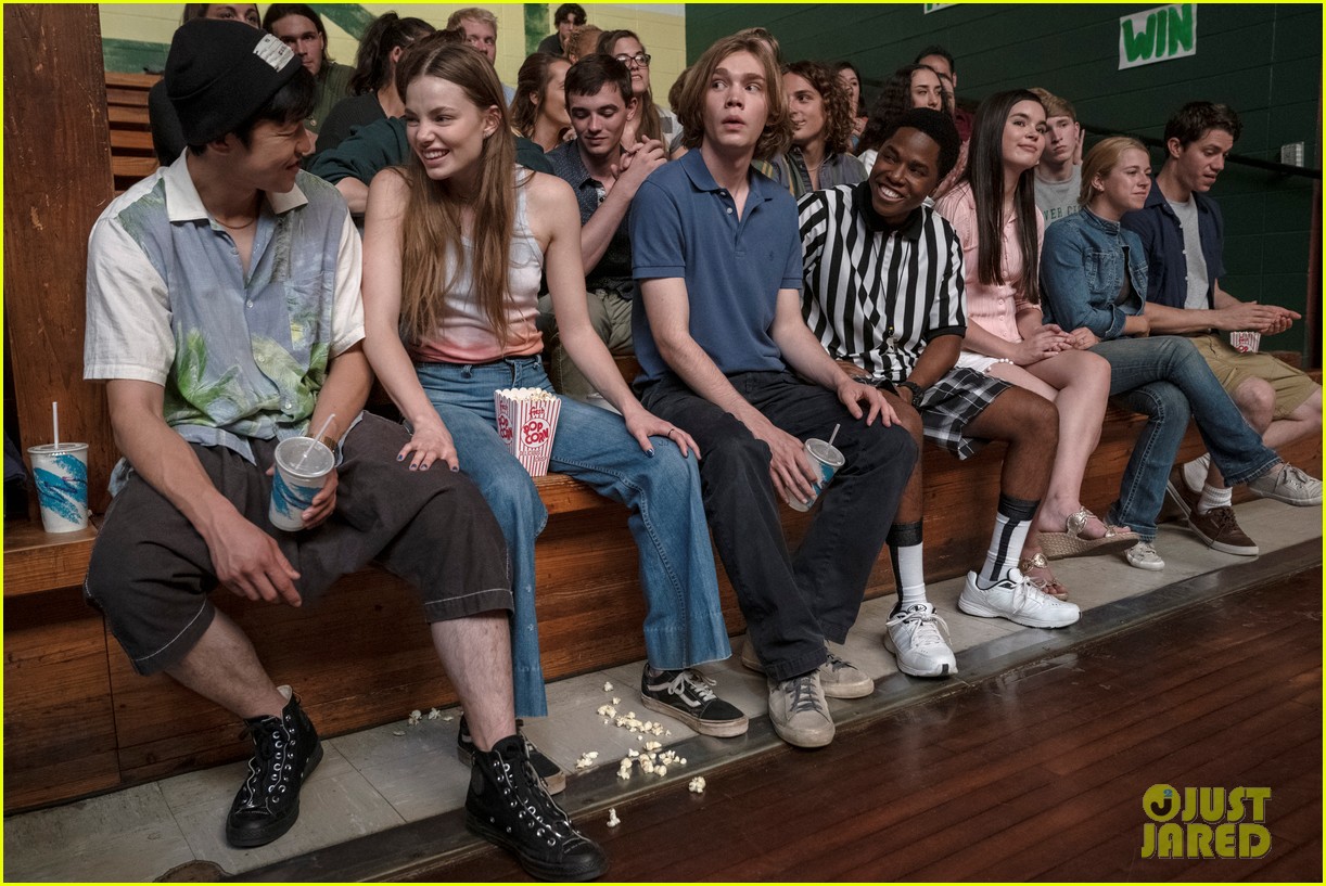 looking for alaska hulu first pics 04