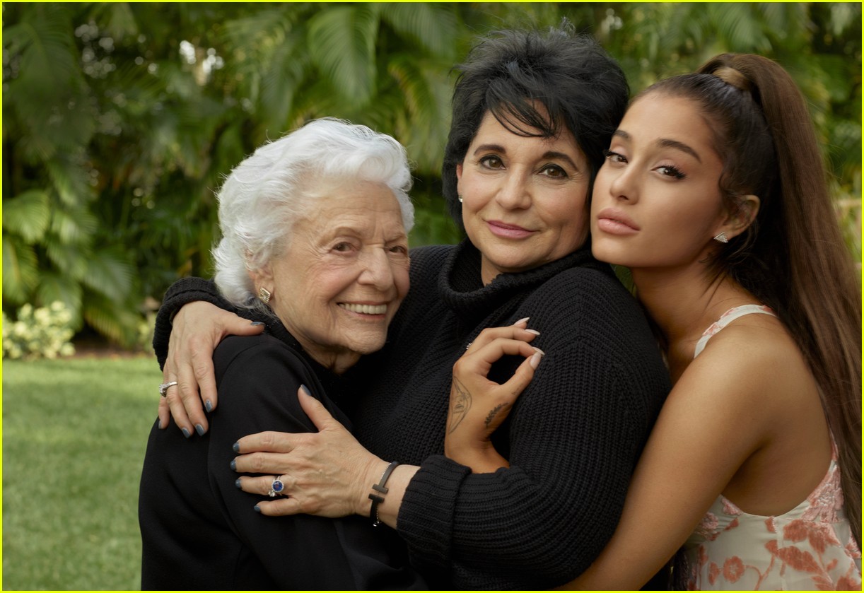 ariana grande vogue august 2019 03