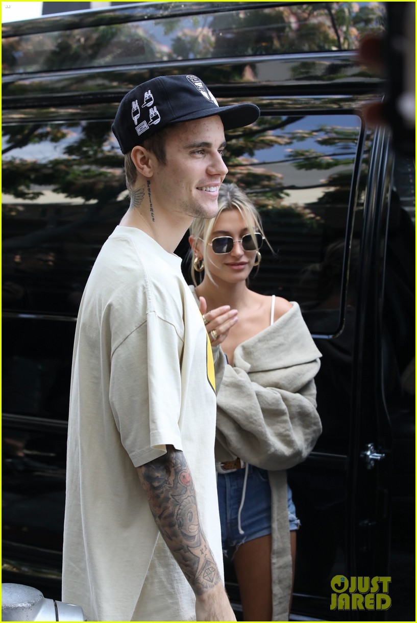 Hailey & Justin Bieber Grab Lunch at Il Pastaio Ahead of Fourth of July ...