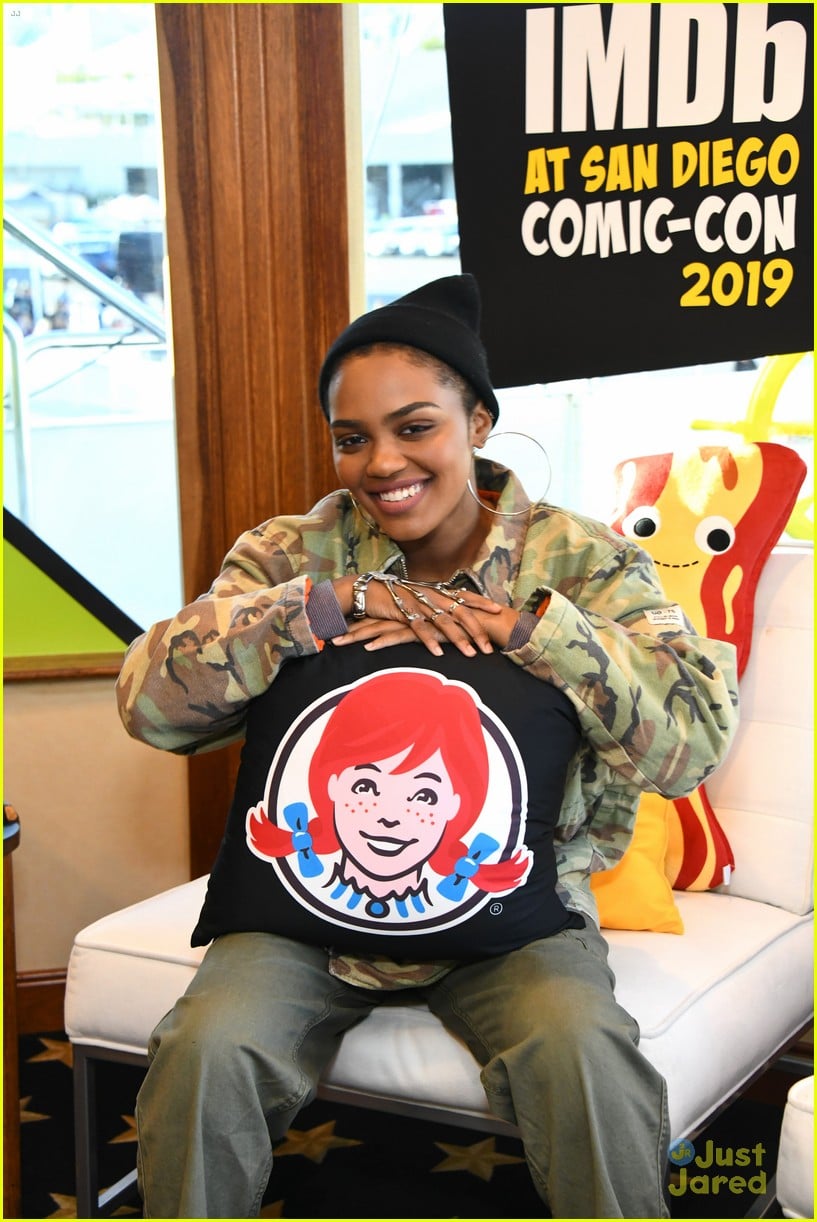 China Anne McClain Joins Wendy's at Comic-Con 2019 Ahead of 'Black Lightning'  Panel: Photo 1248808 | 2019 Comic-Con, China McClain, Comic-Con Pictures |  Just Jared Jr.