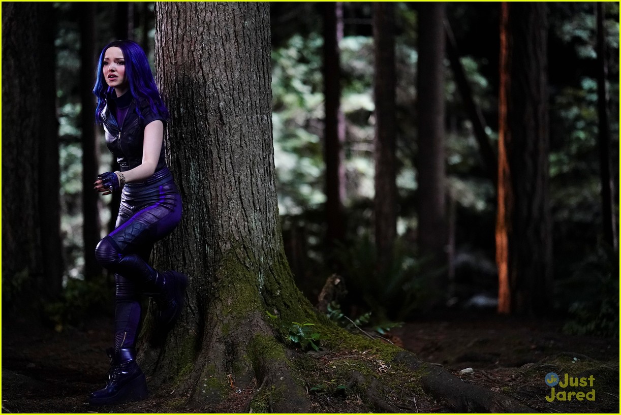 Disney Releases Tons of New Pics From 'Descendants 3' Featuring